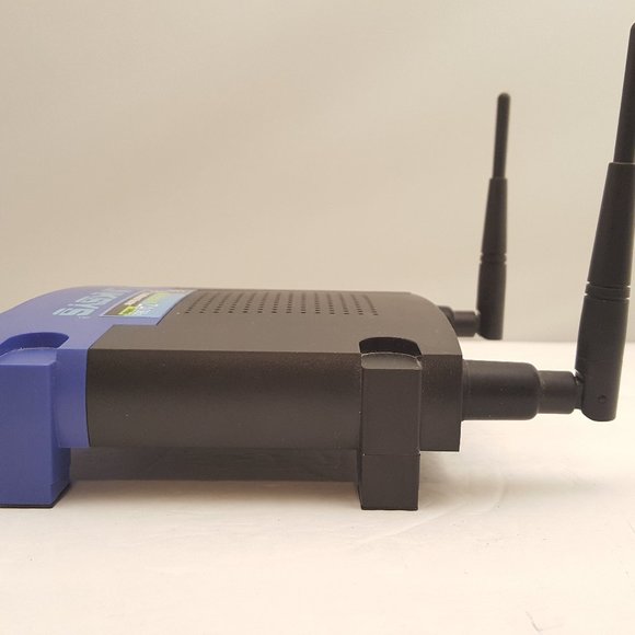 LINKSYS Wireless-G Broadband Router w/ 4 Port Switch & SES | WRT54G v 5 - Picture 4 of 6